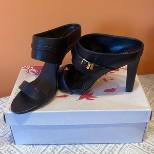 Calvin Klein women heel sandals| Size 9| Color Black